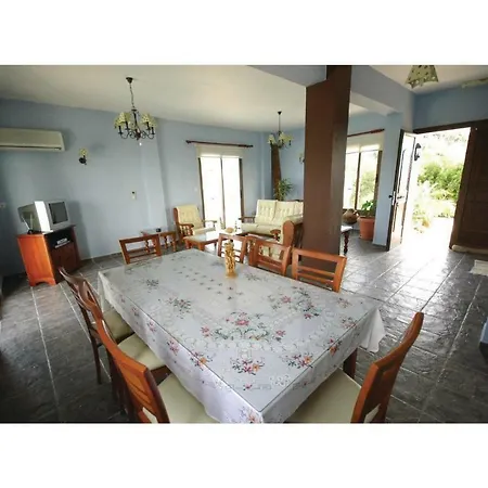 Beautiful In Pegia-paphos With Wifi Peyia